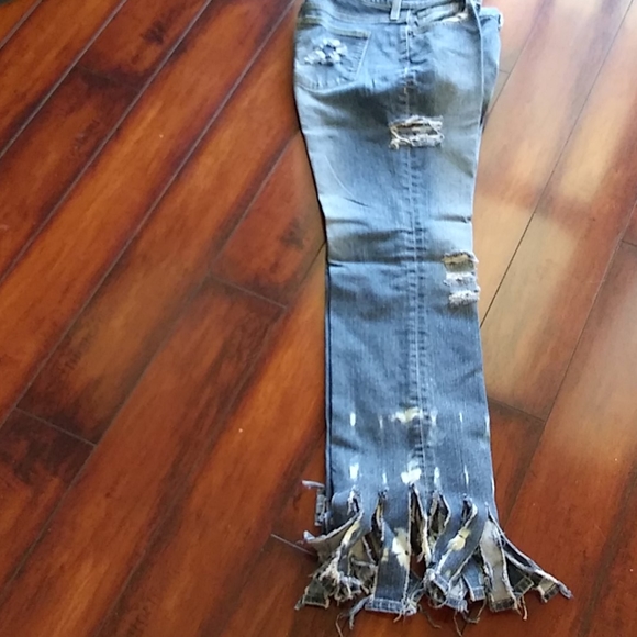 Wearable Art. Distressed Jeans - Picture 3 of 4